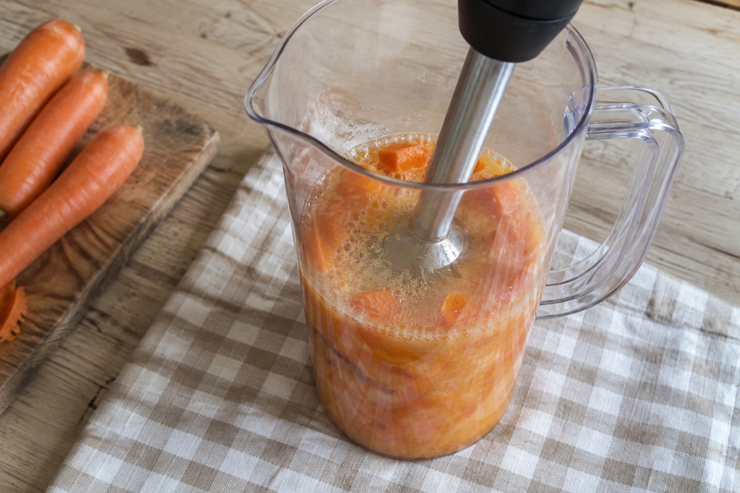 Preparing two-ingredient carrot broth freezer treats